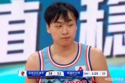 新疆男篮狂胜深圳，赵睿与皮特森联手发威，贺希宁却状态低迷，这是怎么回事？