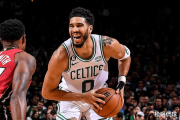 塔图姆超越詹姆斯？凯尔特人领袖能否引领球队再夺NBA总冠军？