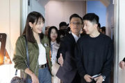 马龙台北101之行引发热议：为何美女董事长如此激动？