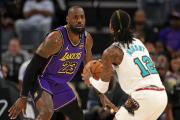 詹姆斯能否打破NBA历史得分纪录？仅差952分，他还能创造奇迹吗？