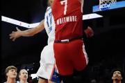 白魔26+7+6三分秀背传，美媒赞天赋盼火箭：他是否将成为NBA的新星？
