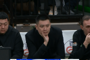 辽宁男篮惨败南京同曦，林葳郭昊文双子星38+9打爆辽篮！杨鸣想念郭艾伦，赵继伟更想念他