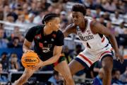 中国男篮的救星来了？NBA悍将以赛亚-王加盟，能否重燃亚洲霸主之火？