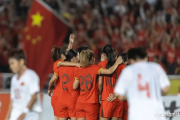 中国女足欧洲拉练首胜！1-0小胜荷兰劲旅，王妍雯独进一球，球迷欢呼雀跃——这是否预示着中国女足的新时代即将到来？