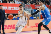 广厦队7连胜稳坐榜首，孙铭徽缺席却无惧挑战？揭秘背后的关键因素！